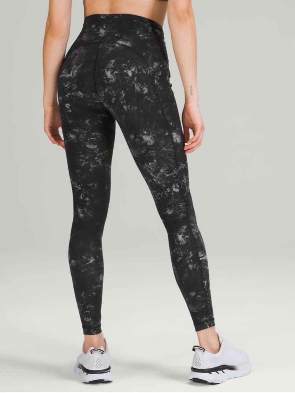 Lululemon Swift Speed High-Rise Tight 28" in Aquila Black Multi